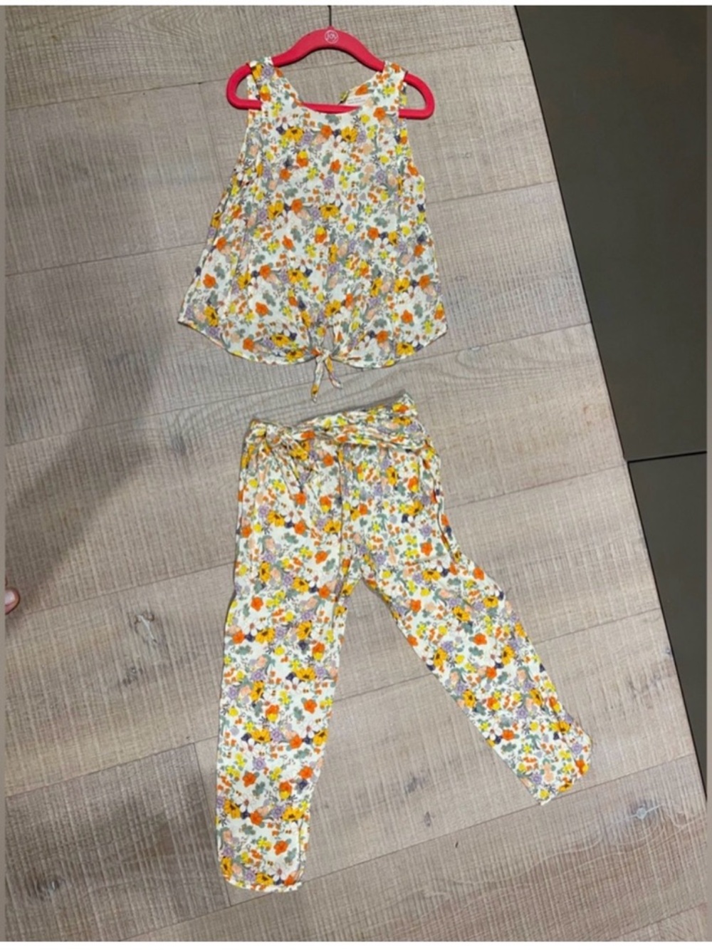 Zara Girls Floral Two-Piece Set in White, Yellow, Orange size 6/7